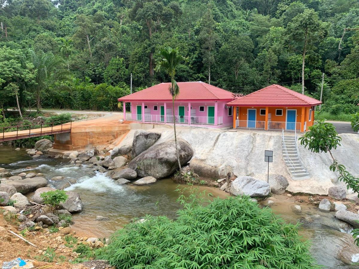 Chalet Latip D'Ayer Itam Hotel Kampong Ayer Hitam  Buitenkant foto