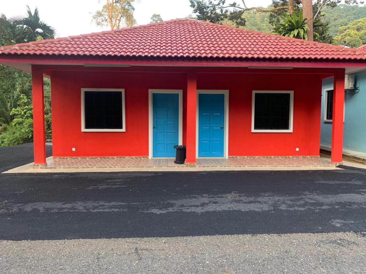 Chalet Latip D'Ayer Itam Hotel Kampong Ayer Hitam  Buitenkant foto