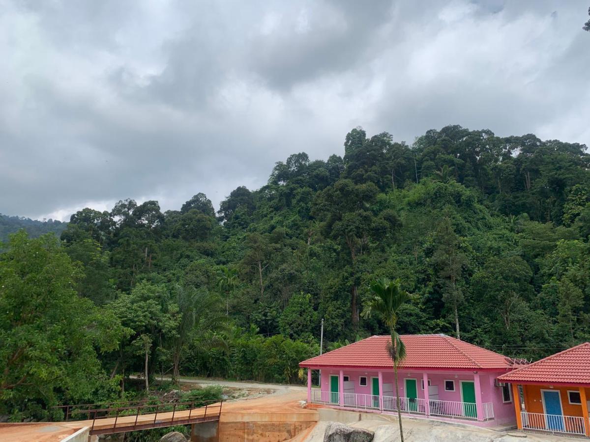 Chalet Latip D'Ayer Itam Hotel Kampong Ayer Hitam  Buitenkant foto